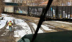 NYA_BMT-overpass_west-leg-wye-Fresh-Pond.jpg (131197 bytes)